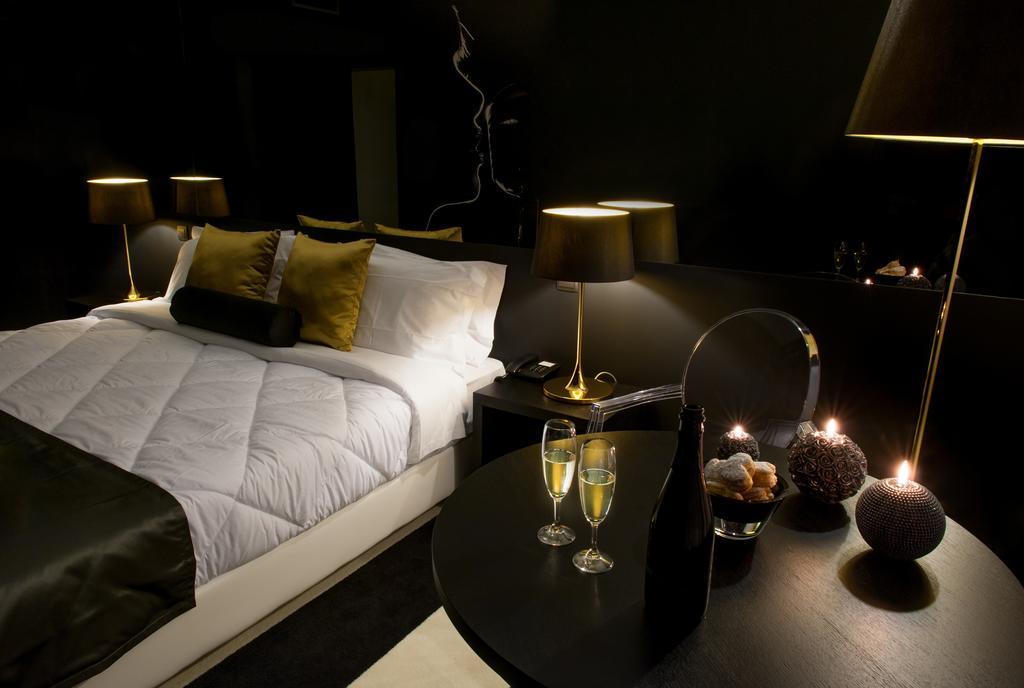 Vinyl M Hotel - Adults Only Меаляда Екстериор снимка