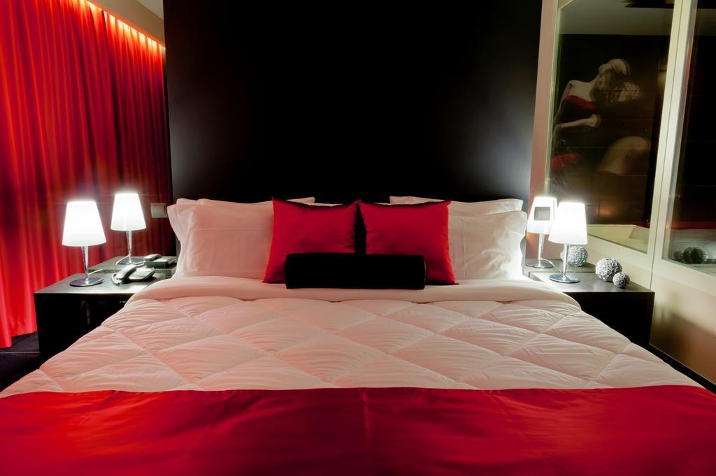 Vinyl M Hotel - Adults Only Меаляда Екстериор снимка